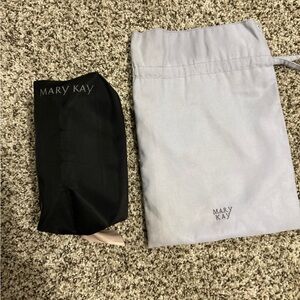 Vintage Mary Kay cosmetic bags set of two